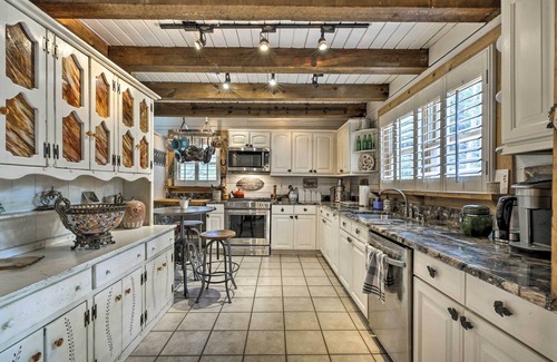 Mableton Cabin | Tranquil Mableton Cabin - Ideal Retreat Near Atlanta
