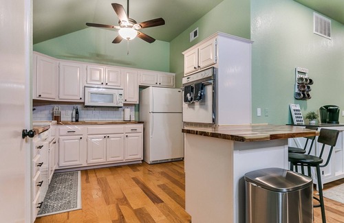 Norman Other | Serene Modern Farmhouse on 2 Acres