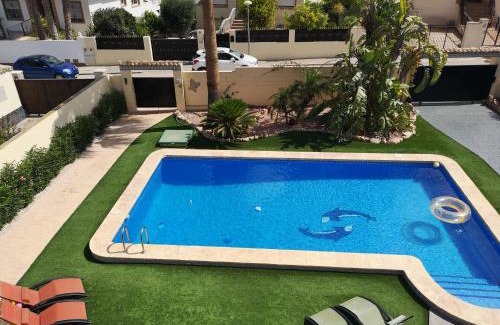 Los Valientes Villa | Relaxing Mountain Retreat with Private Pool and Garden
