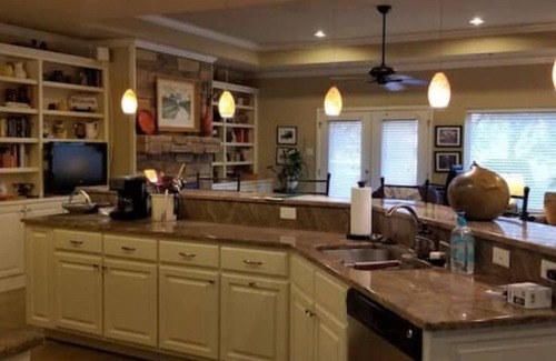 Morrilton House | Top-Rated Petit Jean Mountaintop Retreat for Families