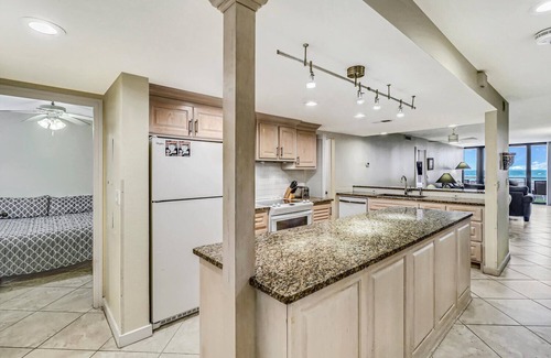 Port Aransas Condo | Tranquil Ocean View Retreat with Pool & Spa Amenities