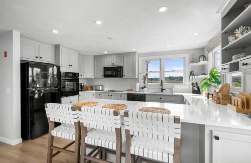 East Sandwich House | Serene Oceanfront Getaway w/Stunning Views