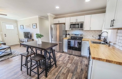 West Jefferson House | Tranquil Pine Tree Meadows Cottage with Scenic Views