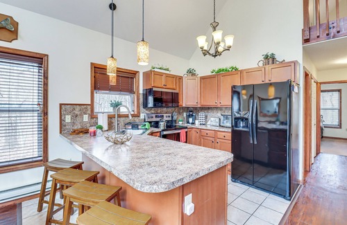 Albrightsville Cabin | Relaxing Poconos Cabin with Beach & Lake Access Awaits!