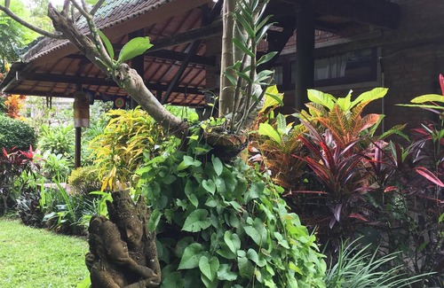 Penestanan House | Discover Tranquil "Old Bali" Estate with Pool Near Ubud
