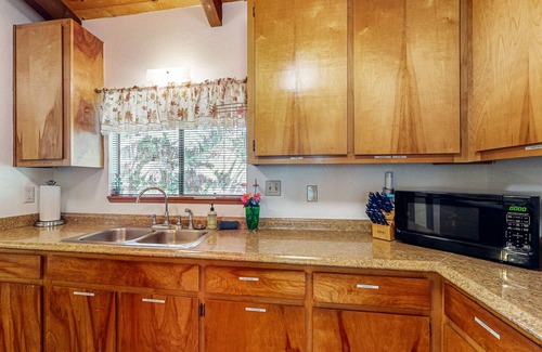 Volcano House | Tranquil Retreat with Nature Walks and Meditation Areas