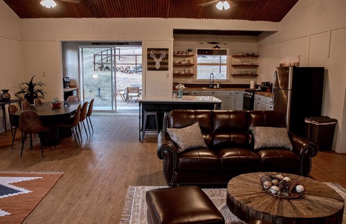 San Luis Obispo House | Idyllic Ranch Retreat Amidst Oaks on 165 Acres of Nature