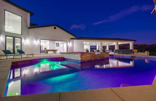 El Cajon House | Family-Friendly Resort with Pool and Pet Amenities