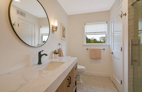 Mattituck House | Relaxing Getaway: North Fork Charm by Oceanfront Vineyards