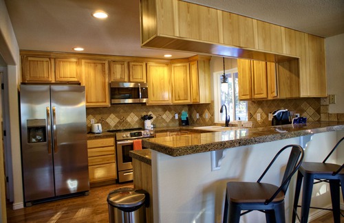Colorado Springs House | Romantic Chalet Retreat with Lake Views & Pet-Friendly Amenities