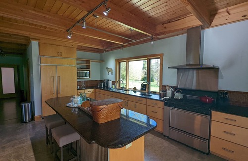 Athens Other | Idyllic Rural Getaway with Spa and Scenic Views