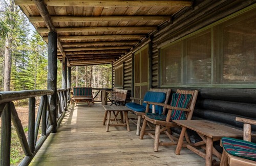 Boothbay Harbor Cabin | Cozy Rustic Cabin with Ocean View in Sprucewold