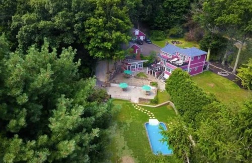 South Hadley House | Tranquil Rustic Retreat with Pool in Granby for Families