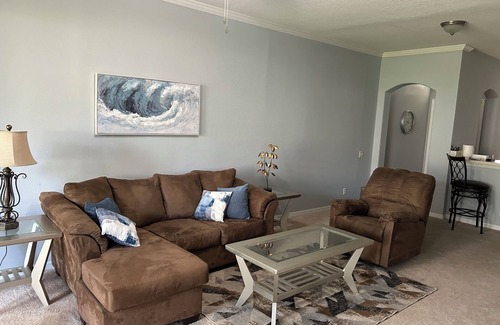 Tampa House | Serene & Spacious Townhome. Two story townhome in a quiet community.