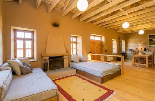 Prespes House | Pet-Friendly Retreat at Serene Stone House - Top Rated 9.6/10