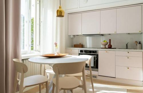 Toolo Apartment | Serene Studio Retreat in Töölö