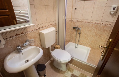 Kolasin Apartment | Relaxing Studio Retreat with Balcony & Gym in Kolasin