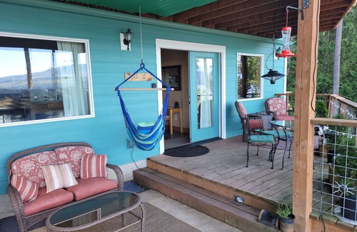 Adelma Beach Apartment | Tranquil Sunset Suite at Historic Discovery Bay