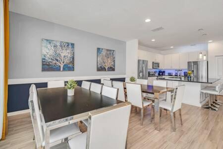 Kissimmee House | Serene Sunsets Villa - Family-Friendly Retreat Awaits