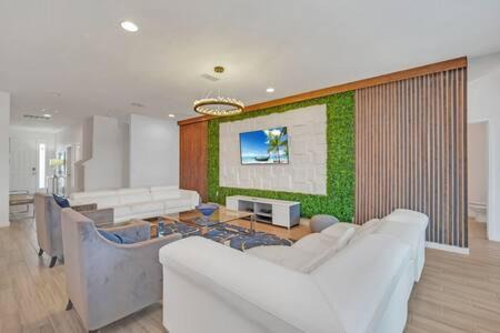 Kissimmee House | Serene Sunsets Villa - Family-Friendly Retreat Awaits