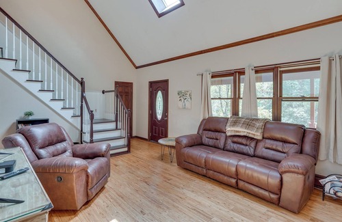 Town of Ephratah House | Serene Upstate New York Vacation Rental w/ Pond!
