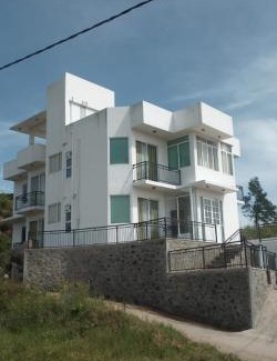 Ambewella House | Budget-Friendly Serene View Guest House for Families