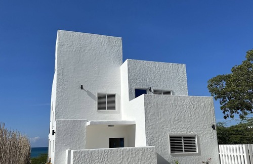 Treasure Beach Villa | Beachfront Villa with Pool & Breathtaking Ocean Views