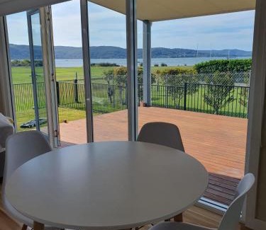 Saratoga House | Relaxing Waterfront Guesthouse with Amazing Views & Vibes