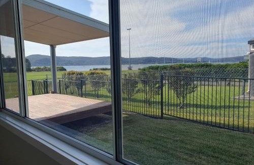 Saratoga House | Relaxing Waterfront Guesthouse with Amazing Views & Vibes