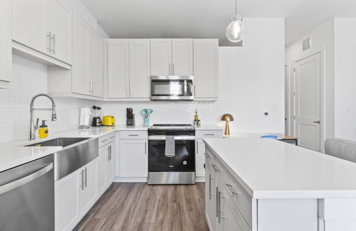 Highland Apartment | Cozy 1BR Suite Near Food and Brewery with Great Amenities