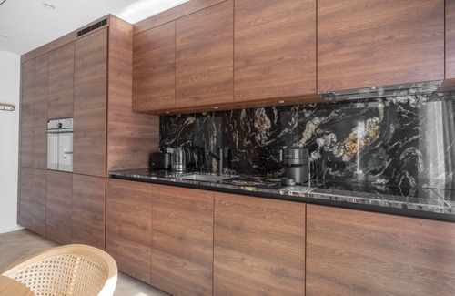 Wiedikon Apartment | Cozy Wiedikon 1BR with Storage & W/D, Close to Transport