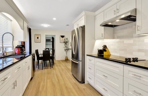 Plano House | Inviting 4BR Retreat with Lagoon Pool in Vibrant Plano
