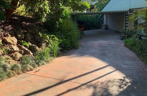 North Tamborine House | Mountain Getaway Serenity: Perfect for Families and Groups