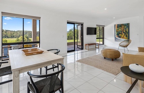 Conjola House | Serenity a stunning home in a great location