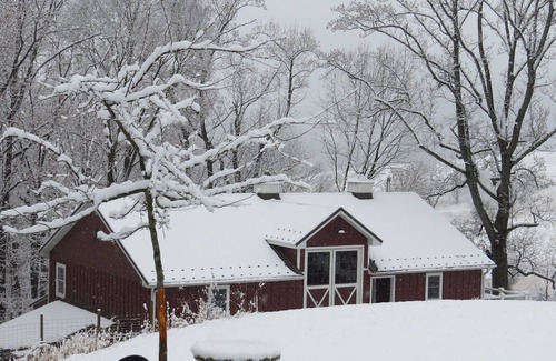Sperryville House | Discover Adventure at Historic Blue Ridge Farm Retreat