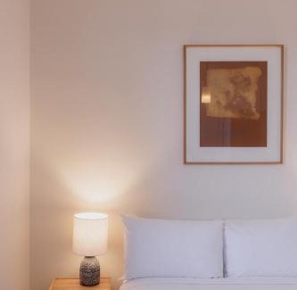 Hobart Central Business District House | Experience Serenity and Style at Sandy Bay Hotel