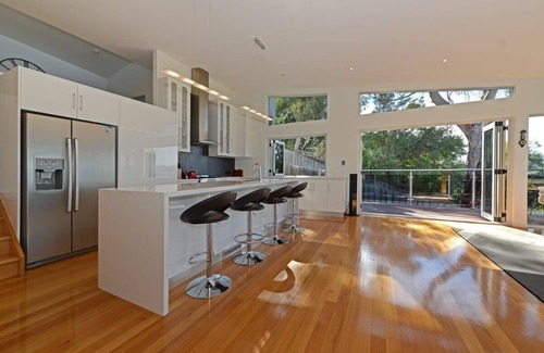 Sandy Bay House | Serenity And Views Only 10 Minutes From Hobart CBD
