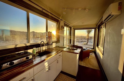 Alpine House | Discover Tranquility in Texas with Family-Friendly Amenities