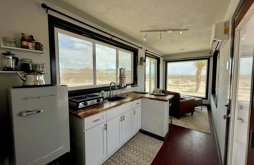 Alpine House | Discover Tranquility in Texas with Family-Friendly Amenities