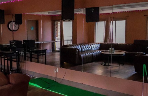 Waynesboro Hotel | Serenity at Rock Retreat Room 24