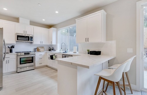 Forestville House | Discover Serenity at the Russian River with Ocean Views