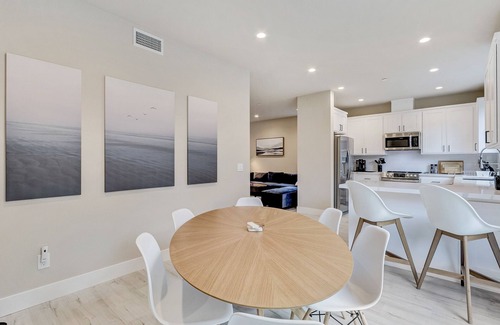 Forestville House | Discover Serenity at the Russian River with Ocean Views