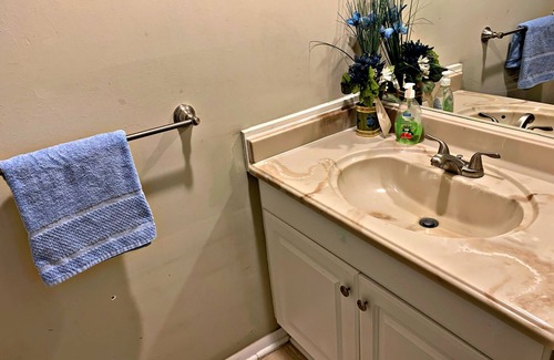 Hinesville Condo | Family-Friendly Serenity at Woodwind with Kitchen Amenities