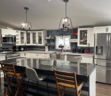 Amelia House | Escape to Serenity: Pet-Friendly Retreat Near the City