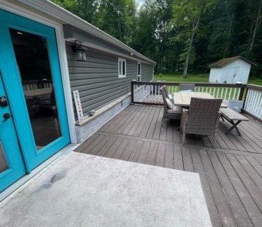 Amelia House | Escape to Serenity: Pet-Friendly Retreat Near the City
