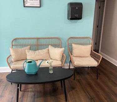Amelia House | Escape to Serenity: Pet-Friendly Retreat Near the City