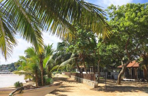 Tangalle Hotel | Oceanfront Serenity Beach Cabanas with Breakfast Included