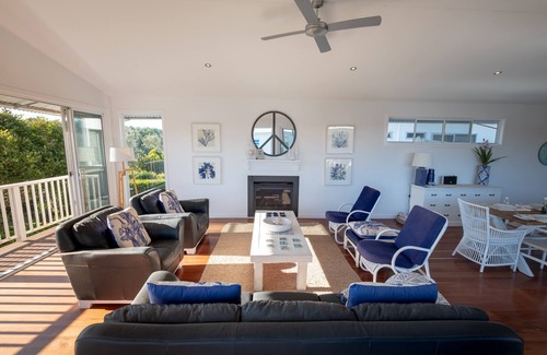 Casuarina House | Relax at Serenity Beach Retreat - Ideal for Oceanfront Getaway