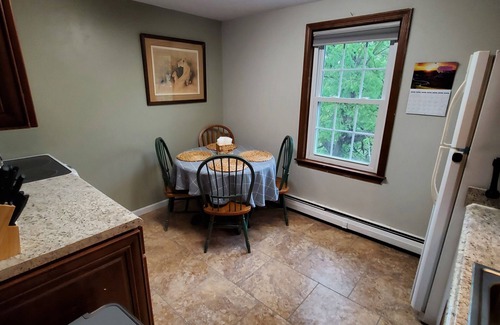 Westbrook House | Tranquil Retreat by the Lakes and Seashore - Rated 9.8/10