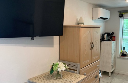 Edgewater Apartment | Family-Friendly Serenity By The River Beach Getaway